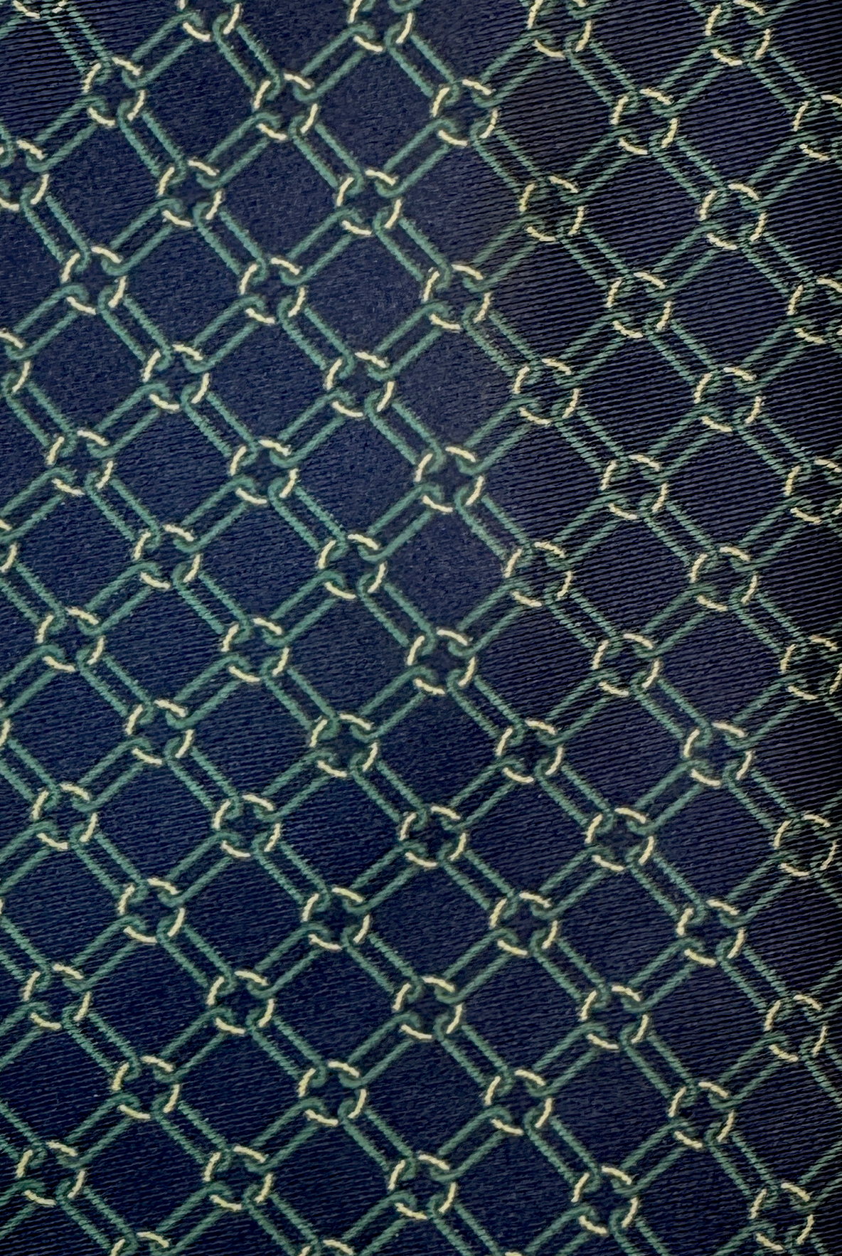 Givenchy bindi / Givenchy necktie