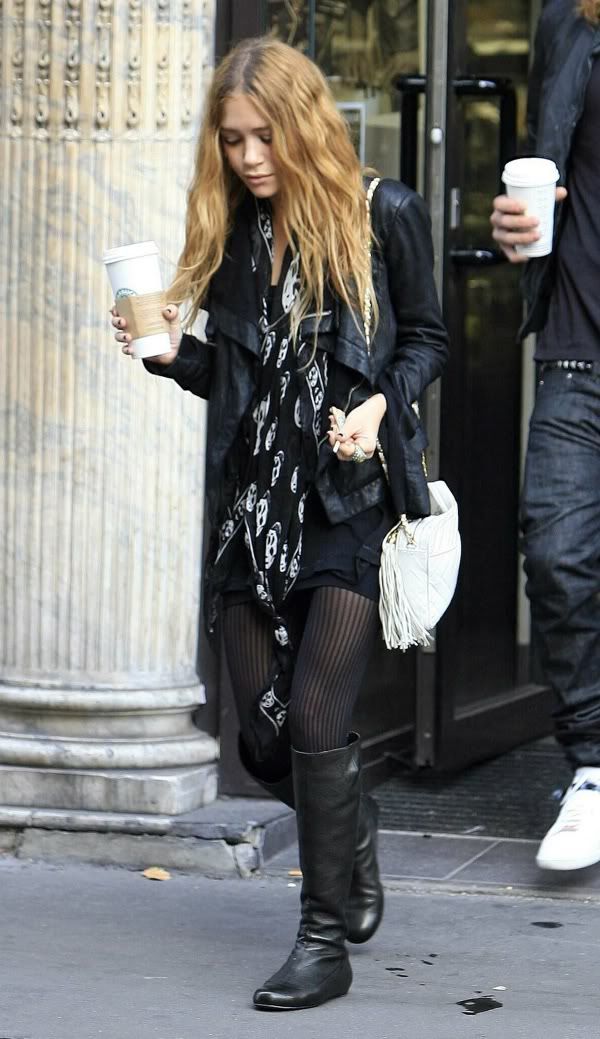 Alexander McQueen slæða / Alexander McQueen scarf