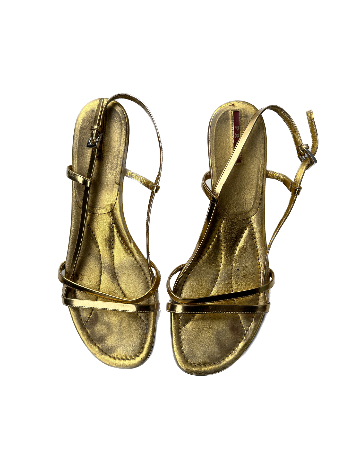 Prada gullitaðir fylltir hælar / Prada gold wedges